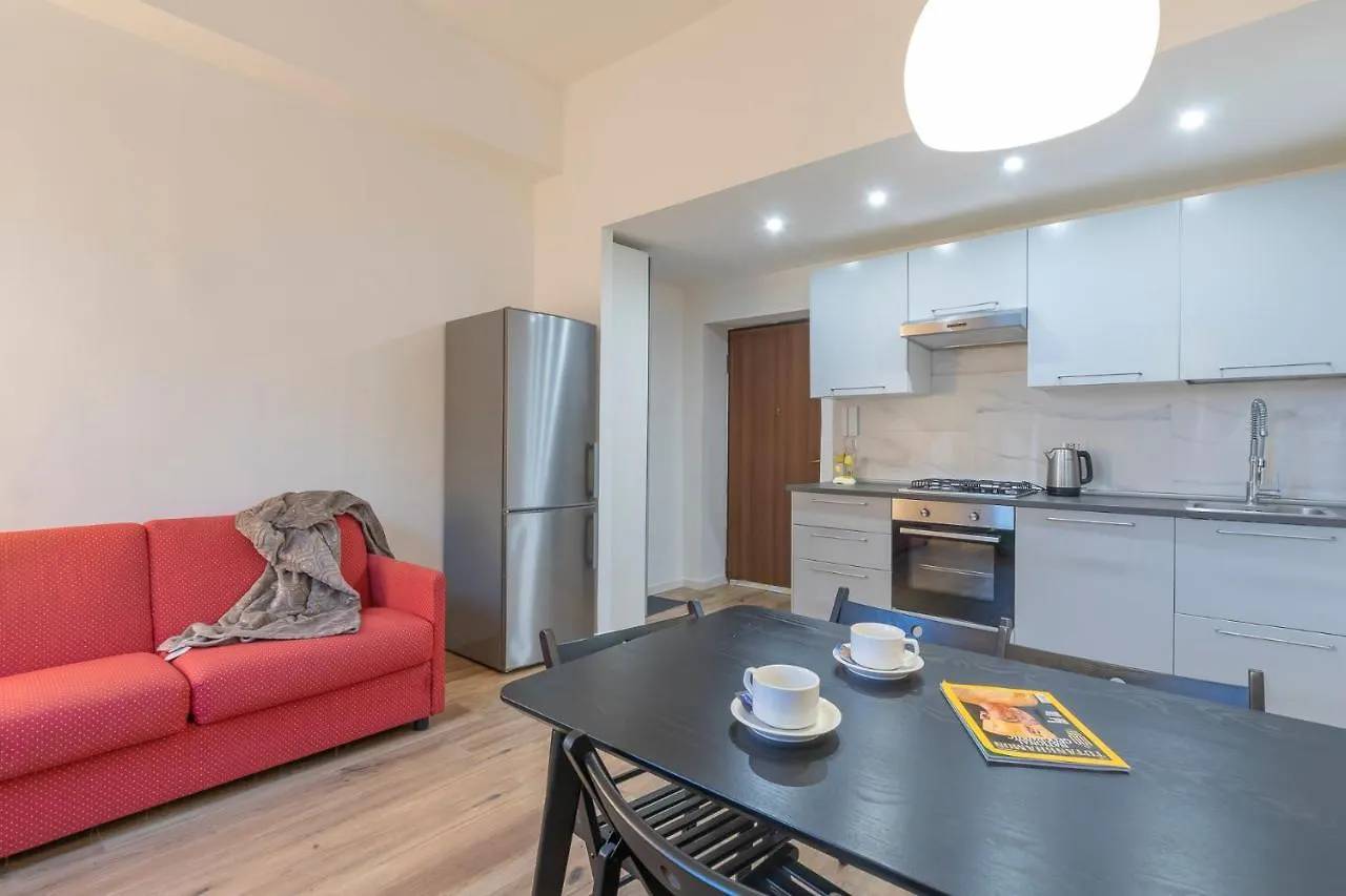 Renovated Apartment Near Loreto Padova 78 Milan Italy